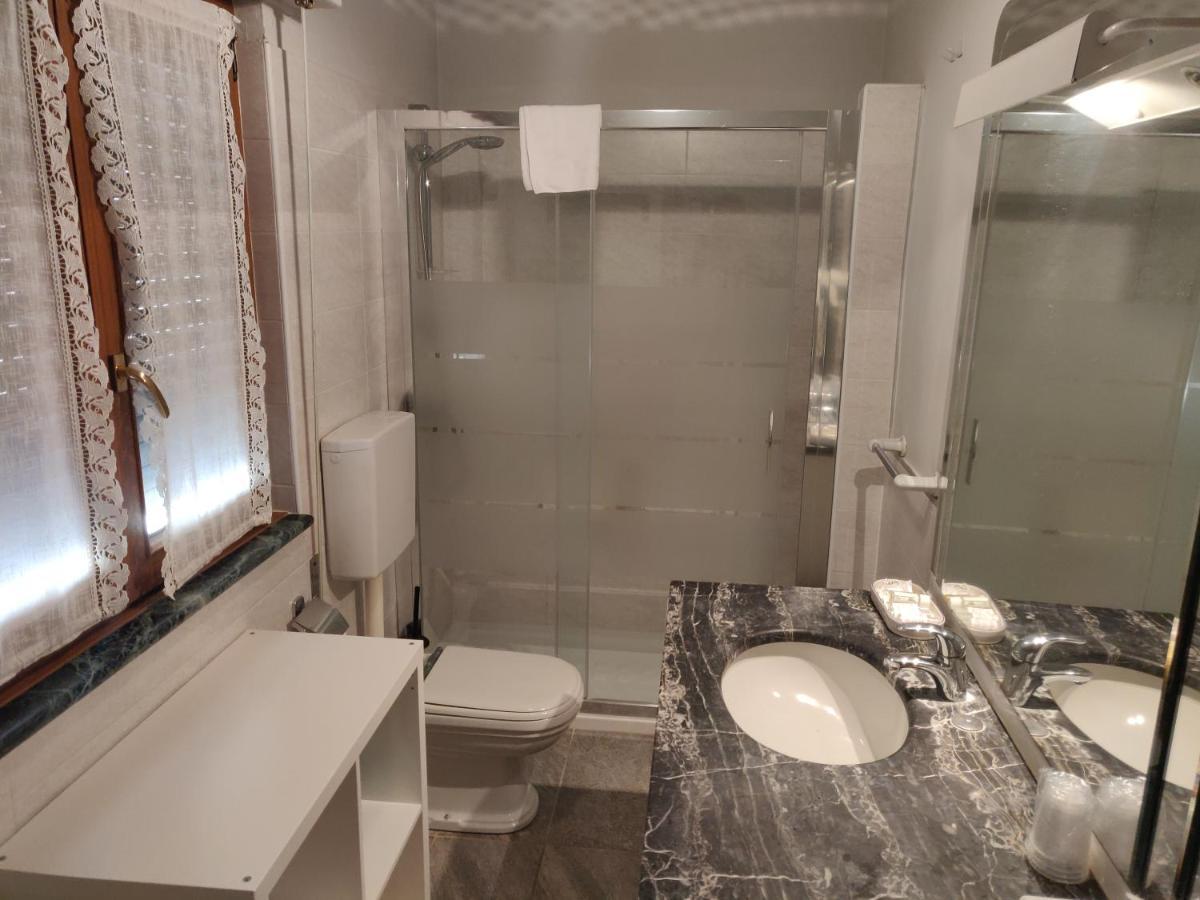 Hotel Il Rustichello Лонато Екстериор снимка