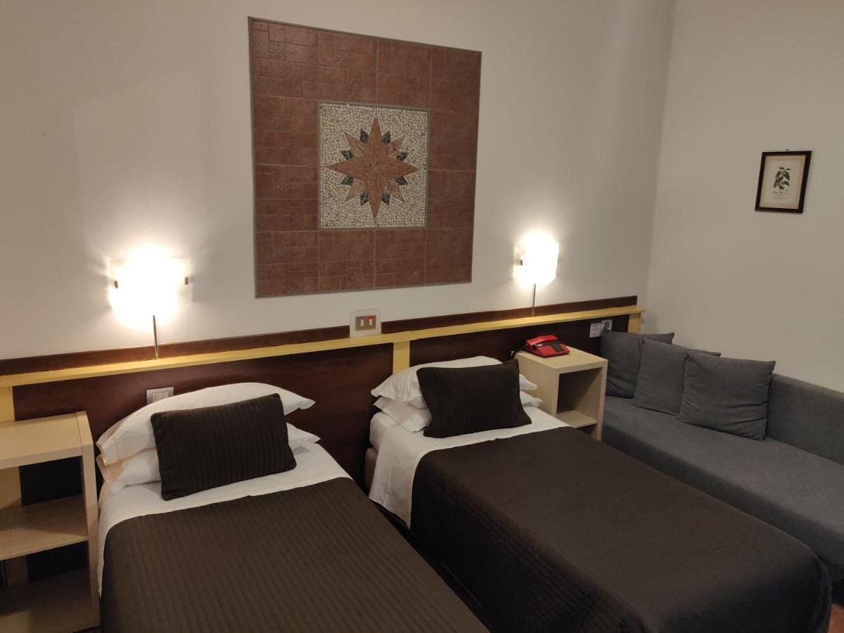 Hotel Il Rustichello Лонато Екстериор снимка