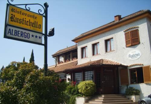 Hotel Il Rustichello Лонато Екстериор снимка