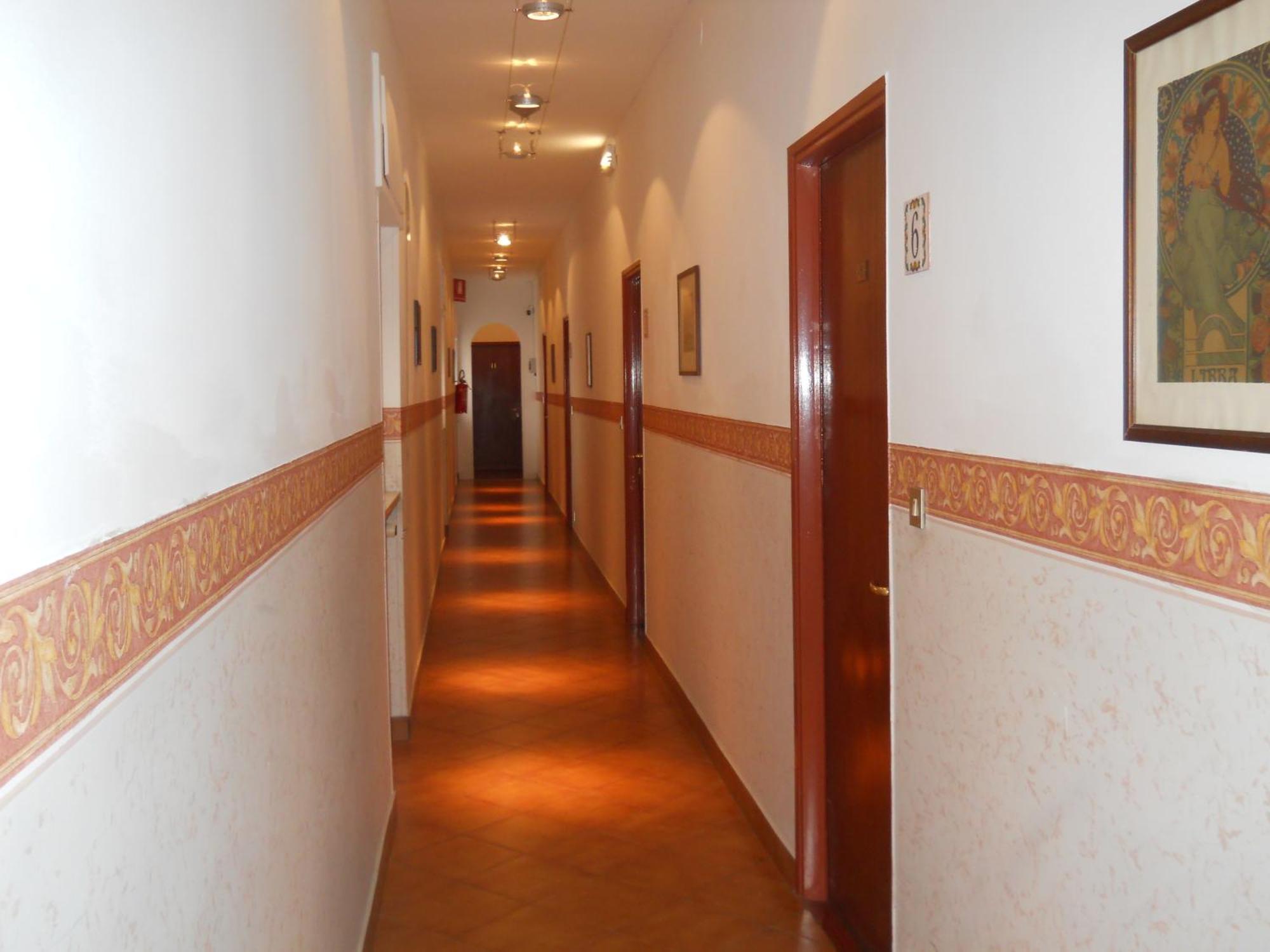 Hotel Il Rustichello Лонато Екстериор снимка