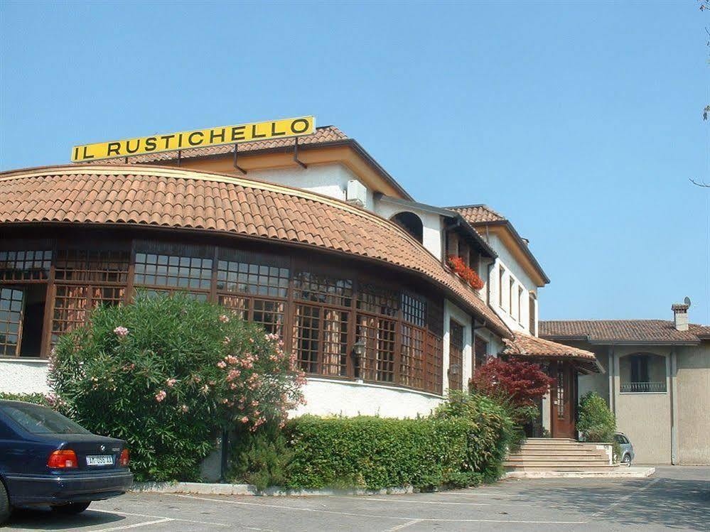 Hotel Il Rustichello Лонато Екстериор снимка